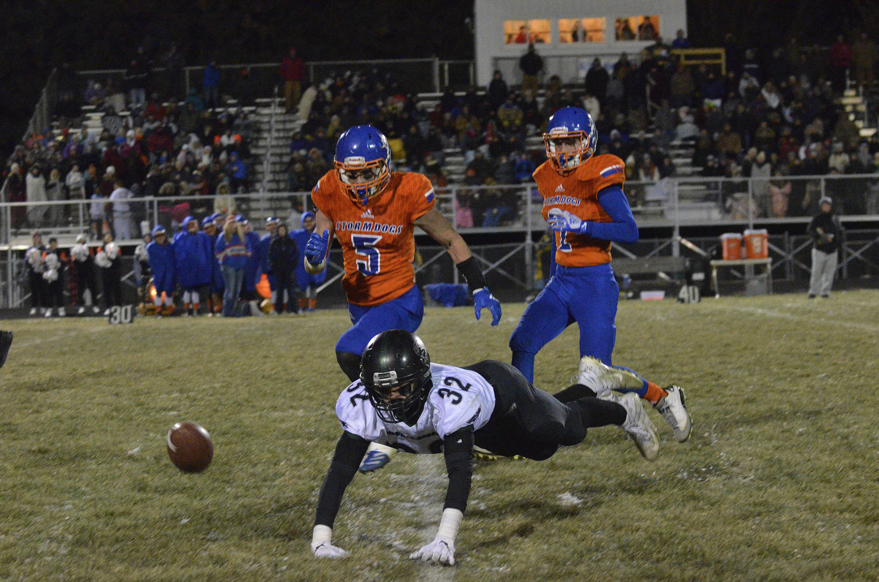 Howells-Dodge Football 11.12